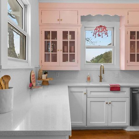 Pink Duchess - Mins To Main Hot Tub & Fire Pit Villa Fredericksburg Exterior foto