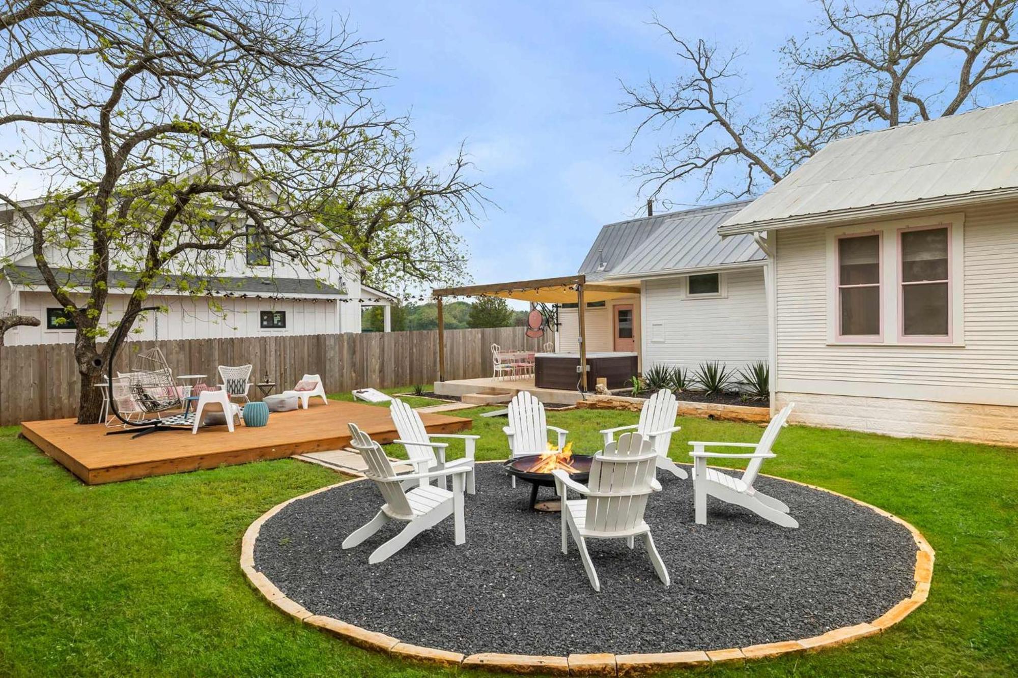 Pink Duchess - Mins To Main Hot Tub & Fire Pit Villa Fredericksburg Exterior foto