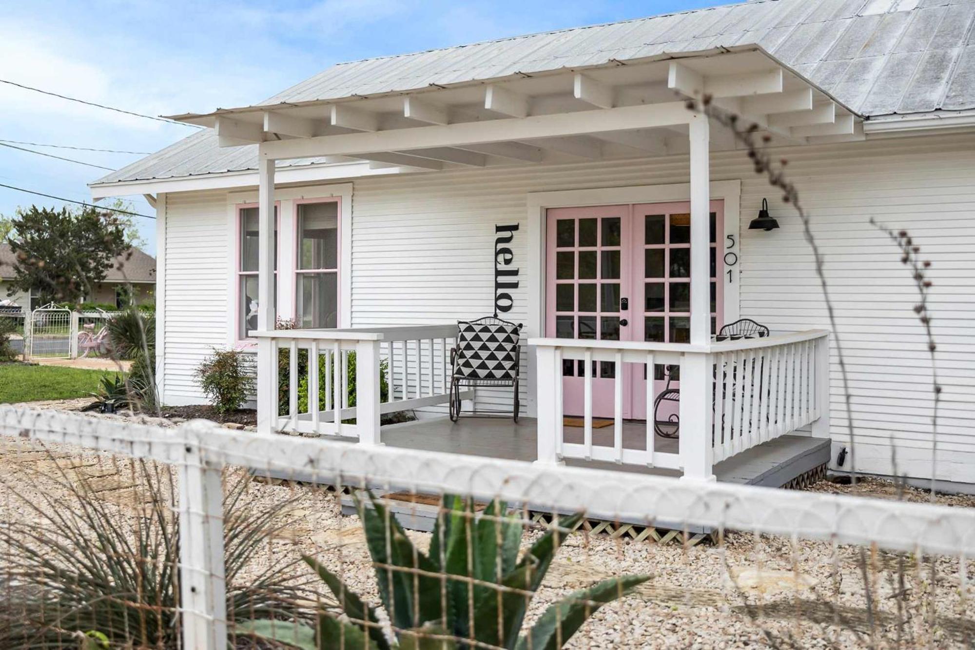 Pink Duchess - Mins To Main Hot Tub & Fire Pit Villa Fredericksburg Exterior foto