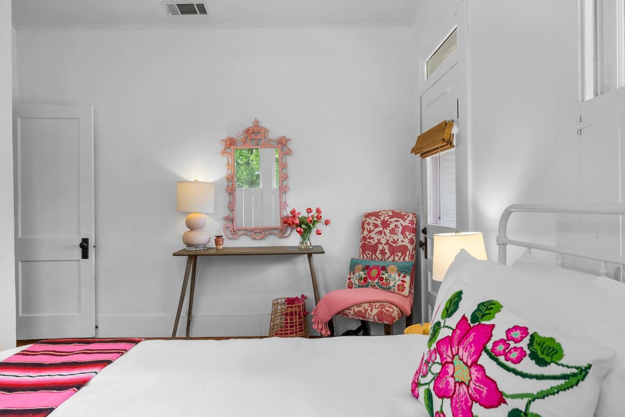 Pink Duchess - Mins To Main Hot Tub & Fire Pit Villa Fredericksburg Exterior foto