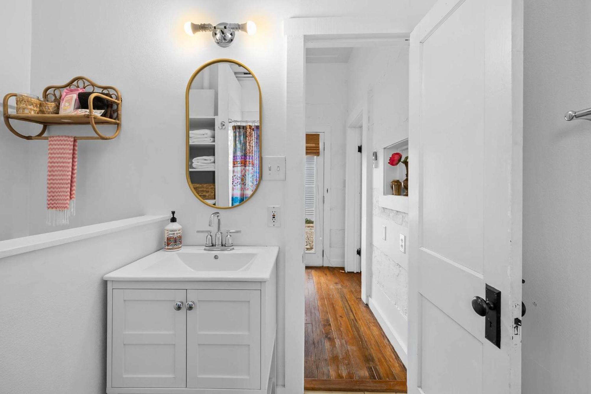 Pink Duchess - Mins To Main Hot Tub & Fire Pit Villa Fredericksburg Exterior foto