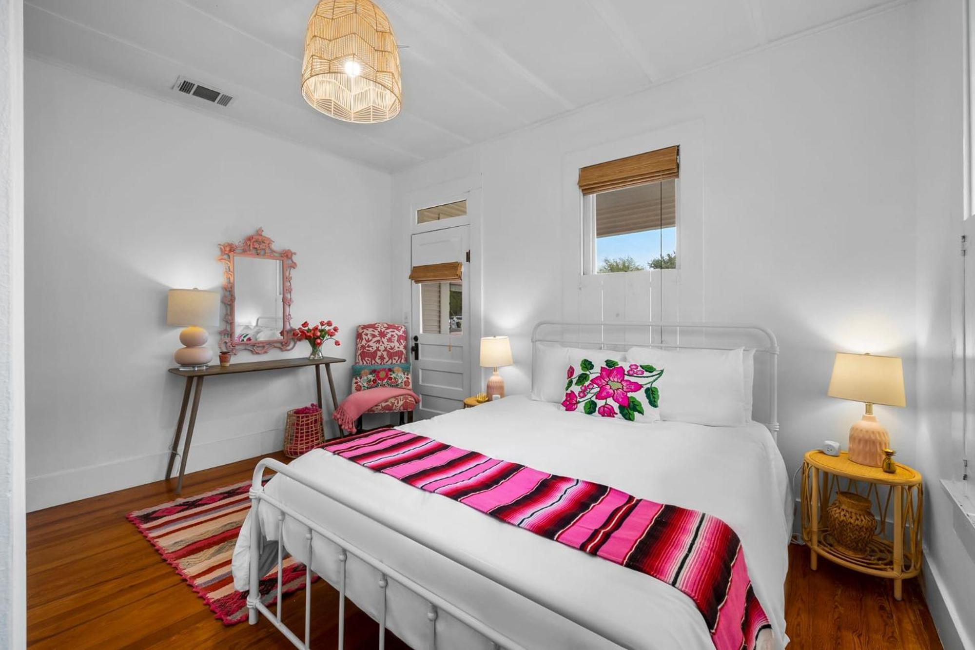 Pink Duchess - Mins To Main Hot Tub & Fire Pit Villa Fredericksburg Exterior foto
