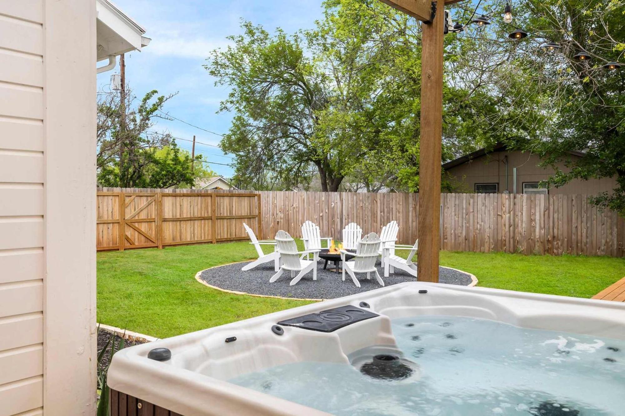 Pink Duchess - Mins To Main Hot Tub & Fire Pit Villa Fredericksburg Exterior foto