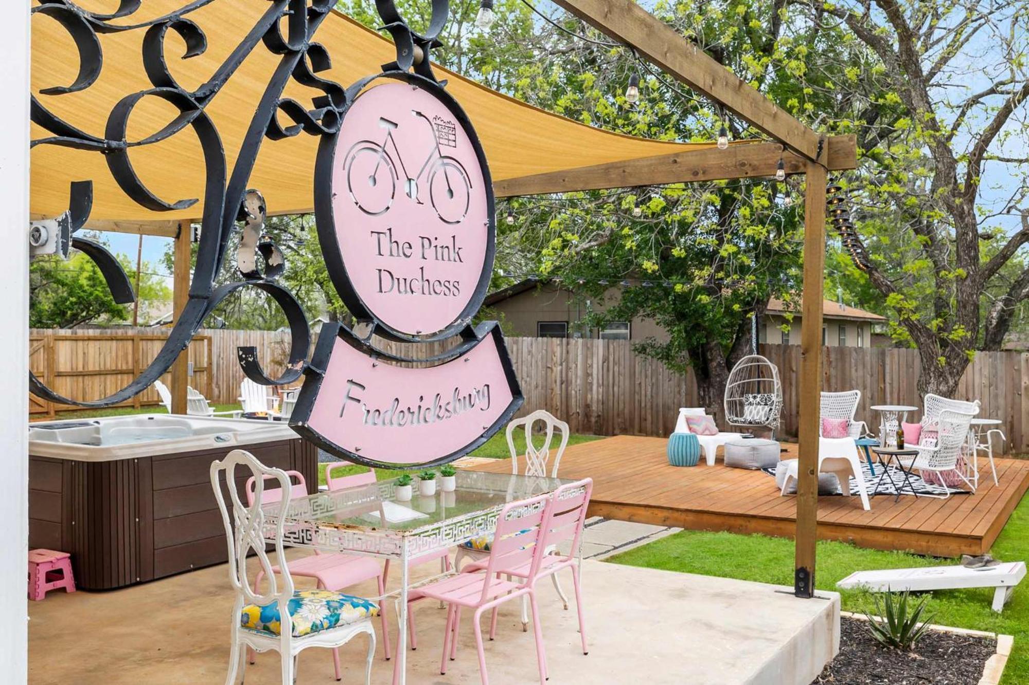 Pink Duchess - Mins To Main Hot Tub & Fire Pit Villa Fredericksburg Exterior foto