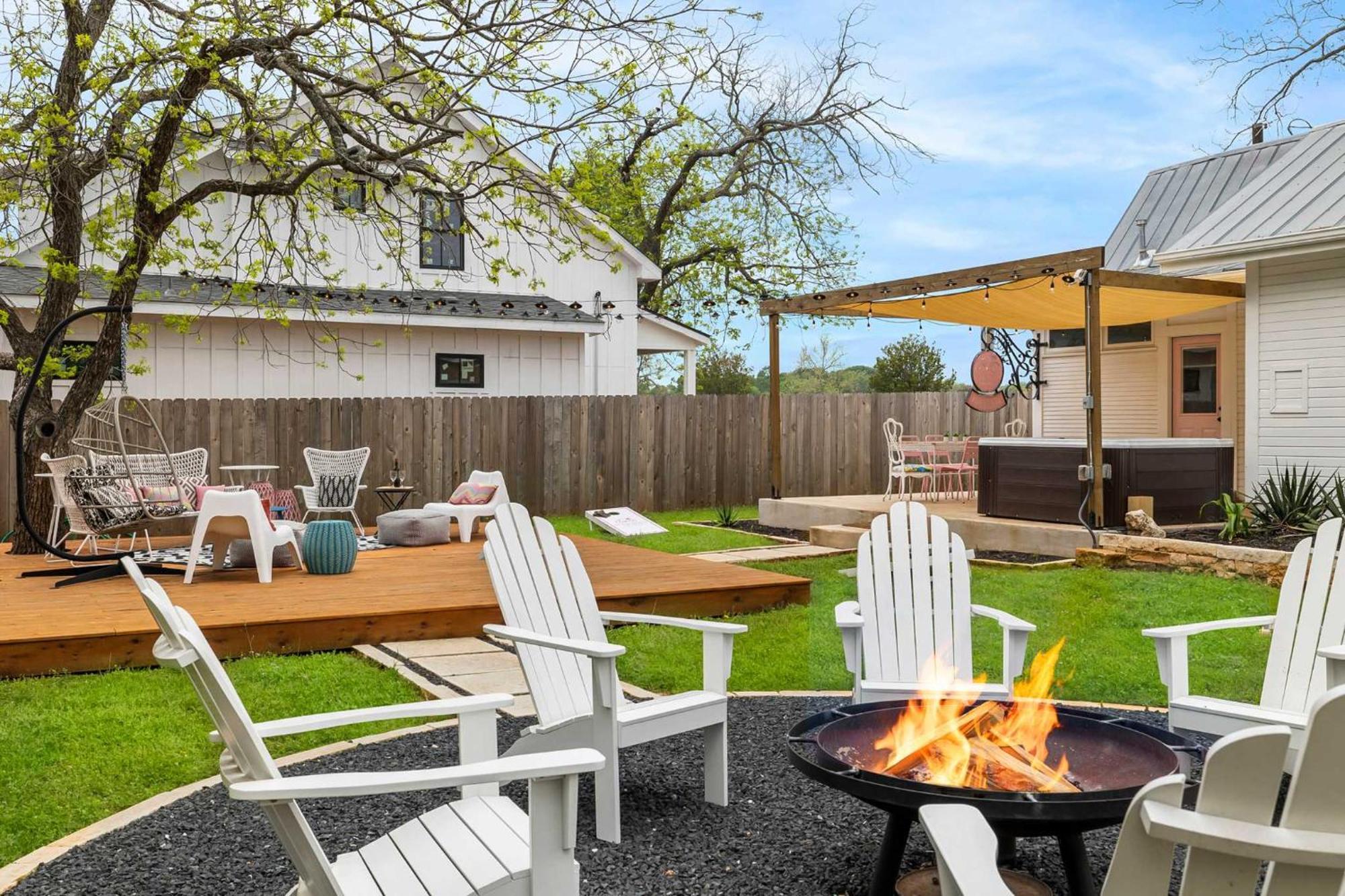 Pink Duchess - Mins To Main Hot Tub & Fire Pit Villa Fredericksburg Exterior foto
